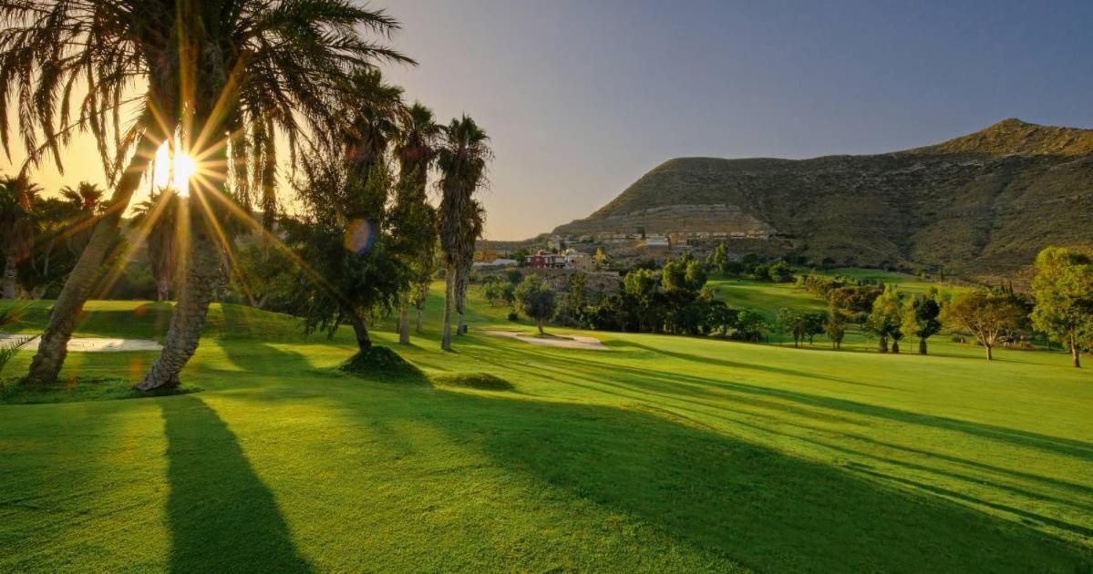 Golf, Piscina Climatizada Y Playa Apartment La Envia Екстериор снимка